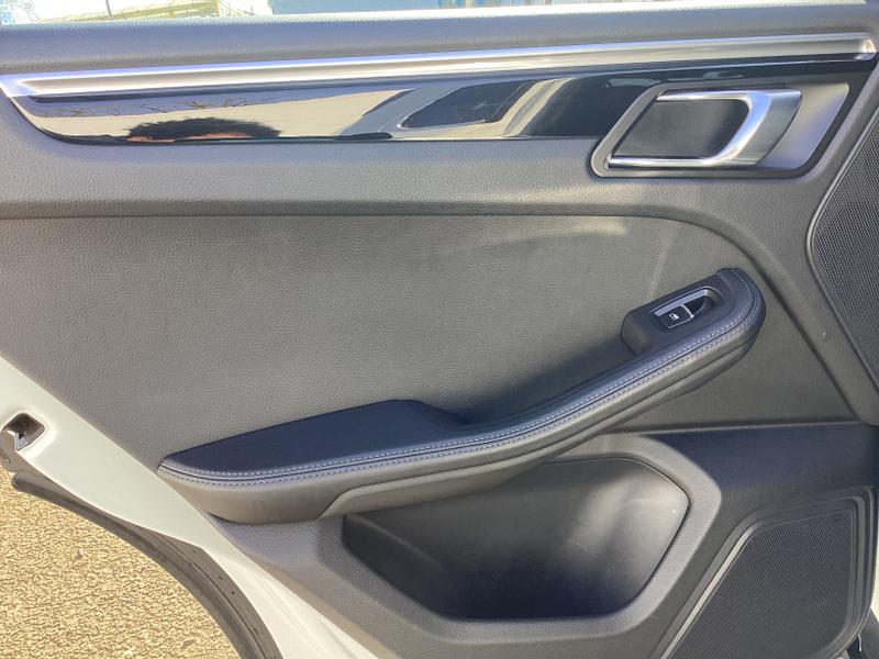 Used Porsche Macan 2017 for sale - 77665747: Photo 35