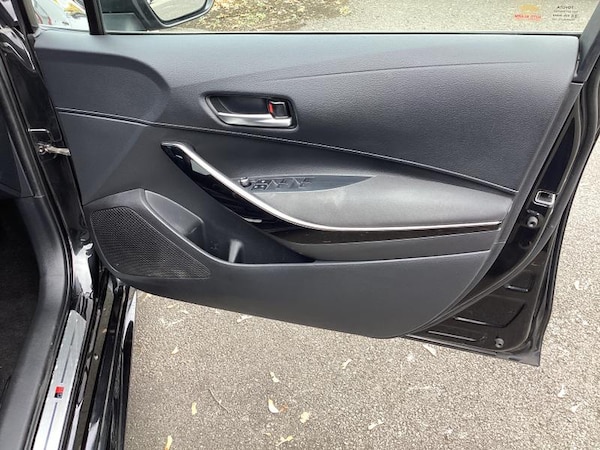 Used Toyota Corolla 2020 for sale - 76302755: Photo 30
