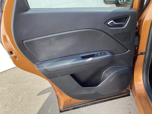 Used Renault Captur 2021 for sale - 75343377: Photo 31