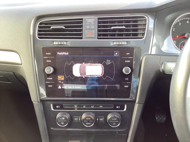 Used Volkswagen Golf 2017 for sale - 76508172: Photo 24