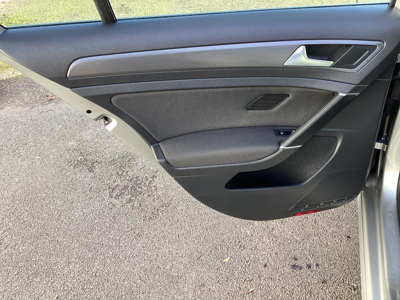 Used Volkswagen Golf 2017 for sale - 76508172: Photo 31