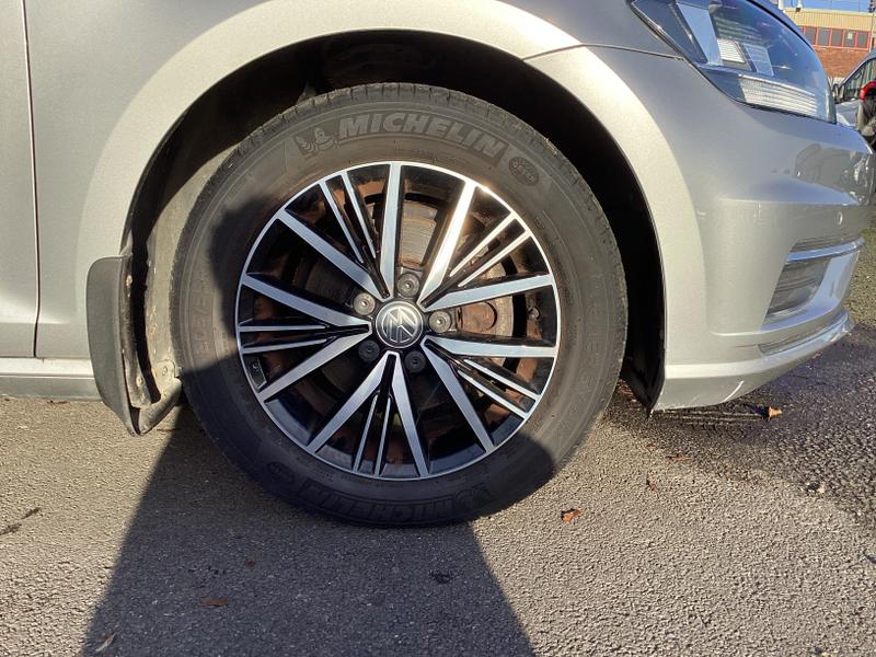 Used Volkswagen Golf 2017 for sale - 76508172: Photo 43