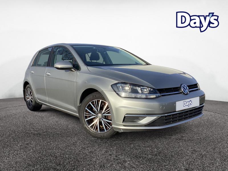 Used Volkswagen Golf 2017 for sale - 77148103: Photo 1