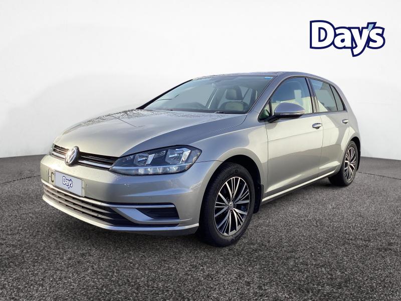 Used Volkswagen Golf 2017 for sale - 77148103: Photo 4