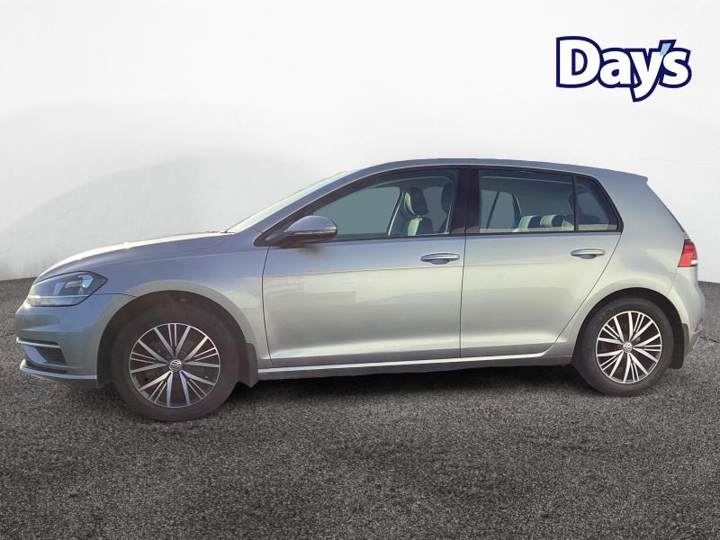 Used Volkswagen Golf 2017 for sale - 77148103: Photo 9
