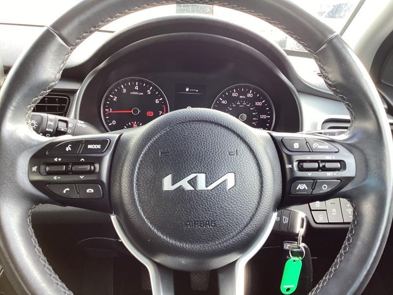 Used Kia Stonic 2023 for sale - 75632632: Photo 23