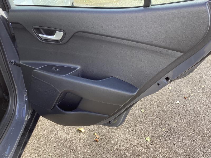 Used Kia Stonic 2023 for sale - 75632632: Photo 26