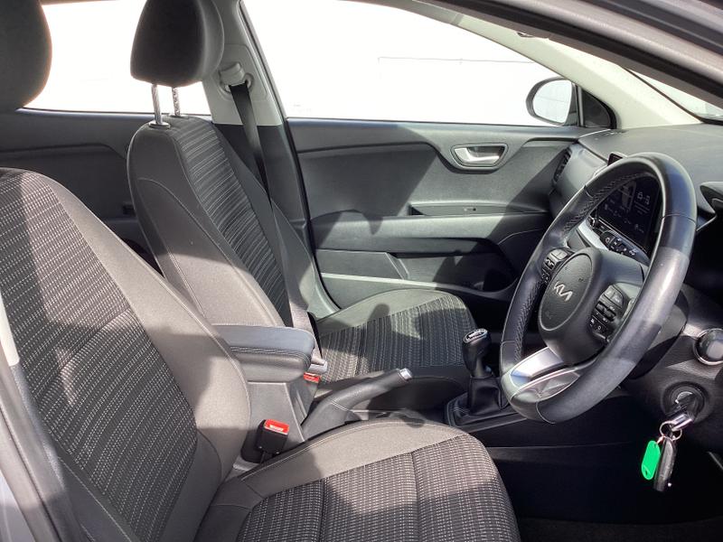 Used Kia Stonic 2023 for sale - 75632632: Photo 29