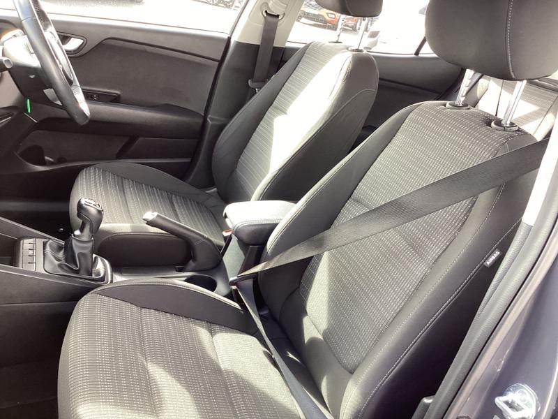 Used Kia Stonic 2023 for sale - 75632632: Photo 30