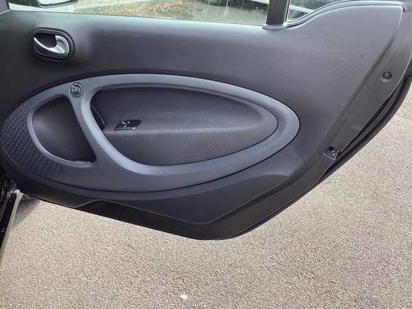 Used smart fortwo 2018 for sale - 75222965: Photo 30
