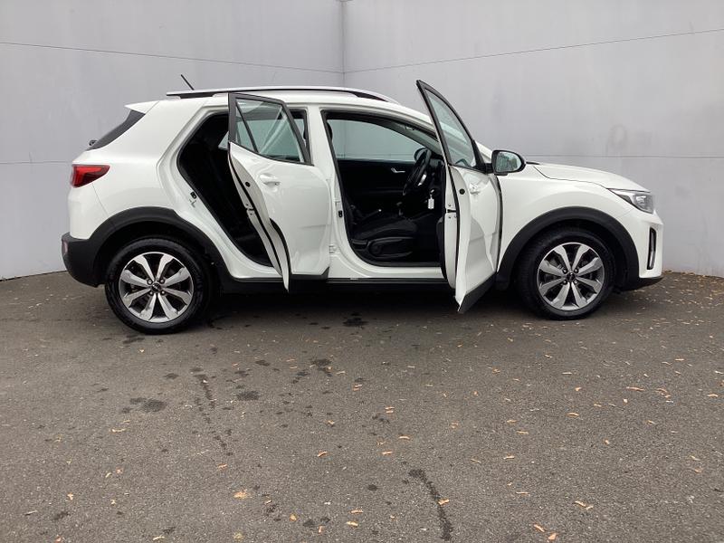 Used Kia Stonic 2023 for sale - 76056128: Photo 12