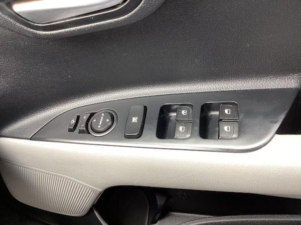 Used Kia Stonic 2019 for sale - 75489850: Photo 30