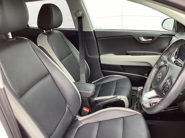 Used Kia Stonic 2019 for sale - 75489850: Photo 35