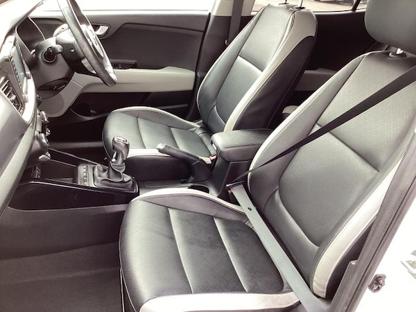 Used Kia Stonic 2019 for sale - 75489850: Photo 36