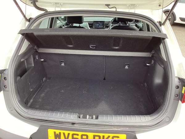 Used Kia Stonic 2019 for sale - 75489850: Photo 44