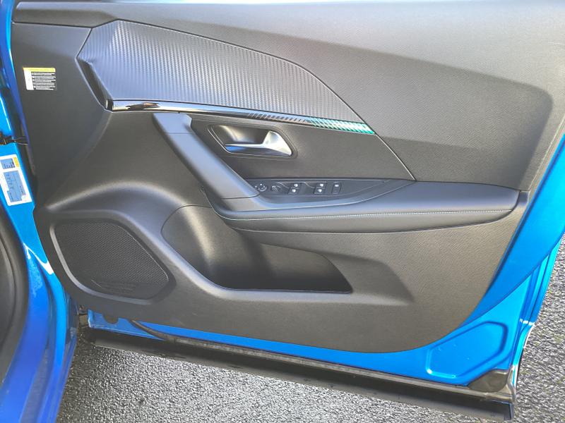 Used Peugeot E-2008 2021 for sale - 77152233: Photo 26