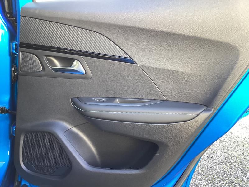 Used Peugeot E-2008 2021 for sale - 77152233: Photo 27