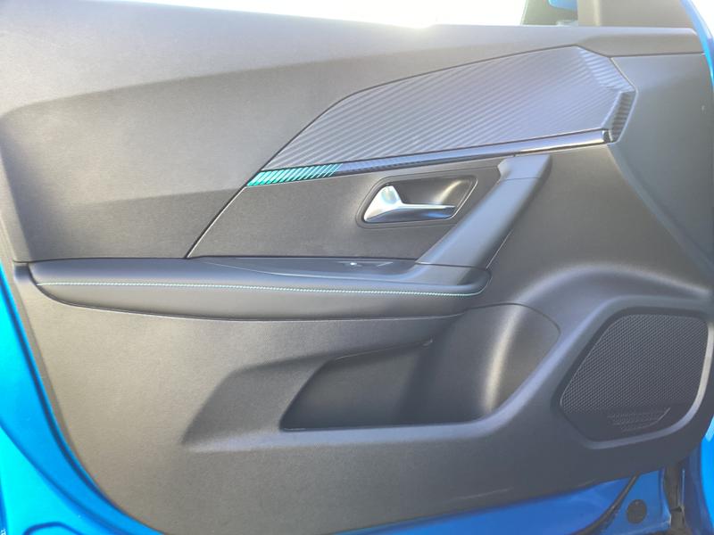 Used Peugeot E-2008 2021 for sale - 77152233: Photo 28