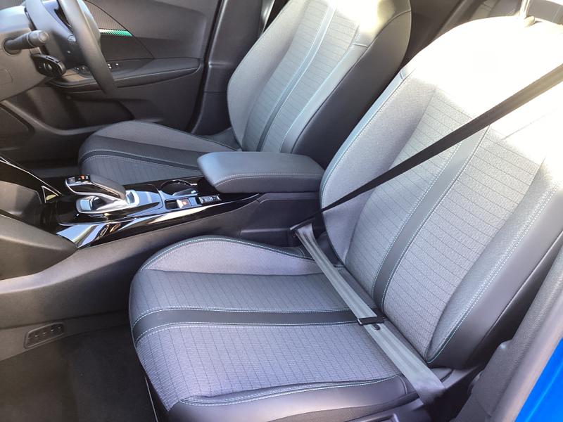 Used Peugeot E-2008 2021 for sale - 77152233: Photo 32