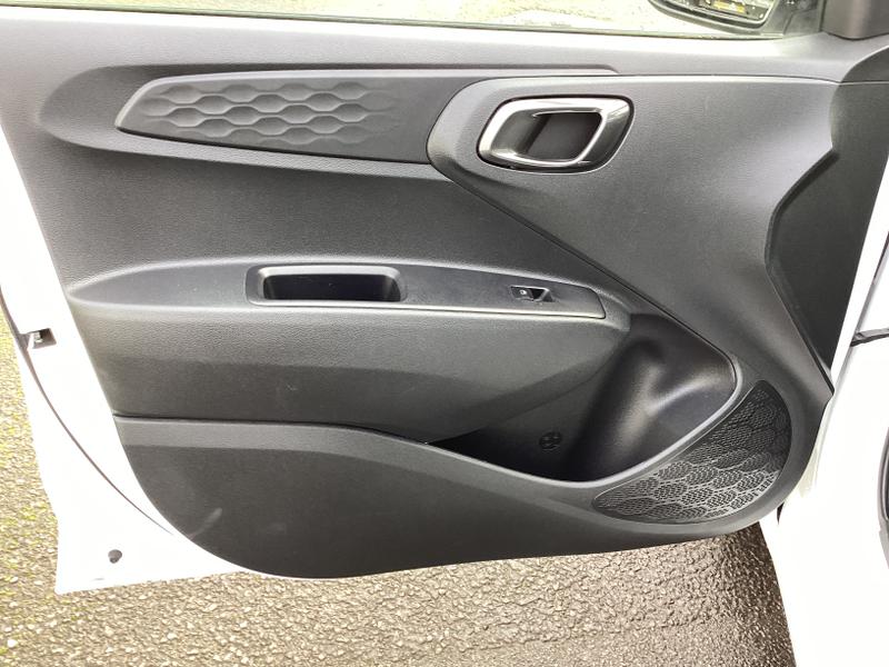 Used Hyundai i10 2023 for sale - 77983628: Photo 30