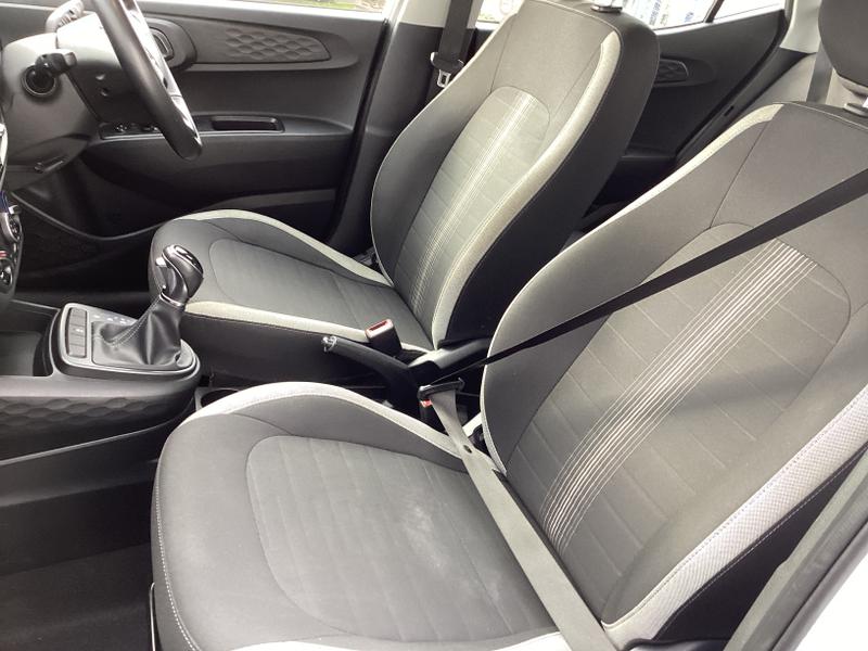 Used Hyundai i10 2023 for sale - 77983628: Photo 33