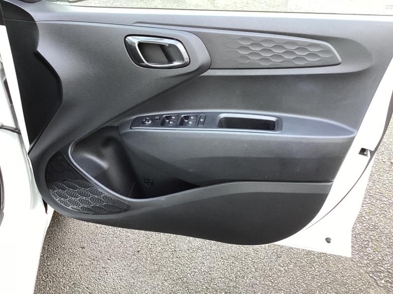 Used Hyundai i10 2022 for sale - 77641440: Photo 26