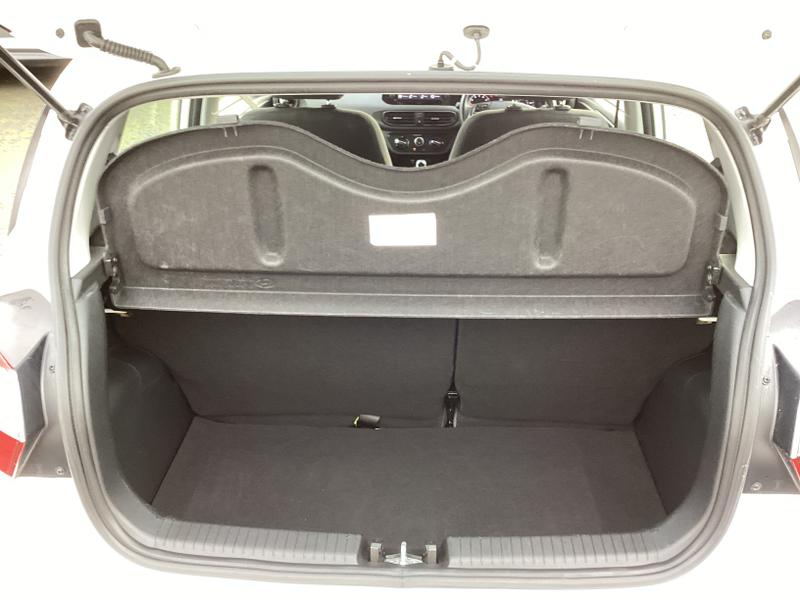 Used Hyundai i10 2022 for sale - 77641440: Photo 40