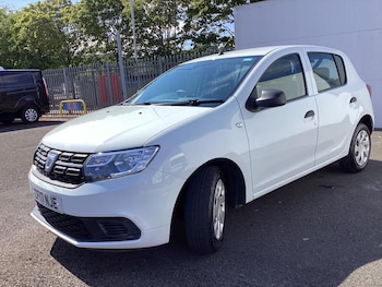 Used Dacia Sandero 2017 for sale - 79548718: Photo