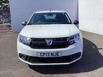 Used Dacia Sandero 2017 for sale - 79548718: Photo