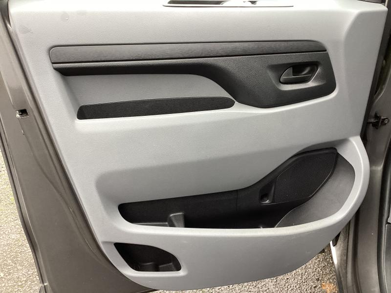 Used Vauxhall Vivaro Life 2022 for sale - 76616204: Photo 31