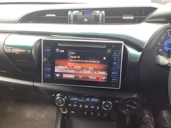 Used Toyota Hilux 2020 for sale - 74634744: Photo 24