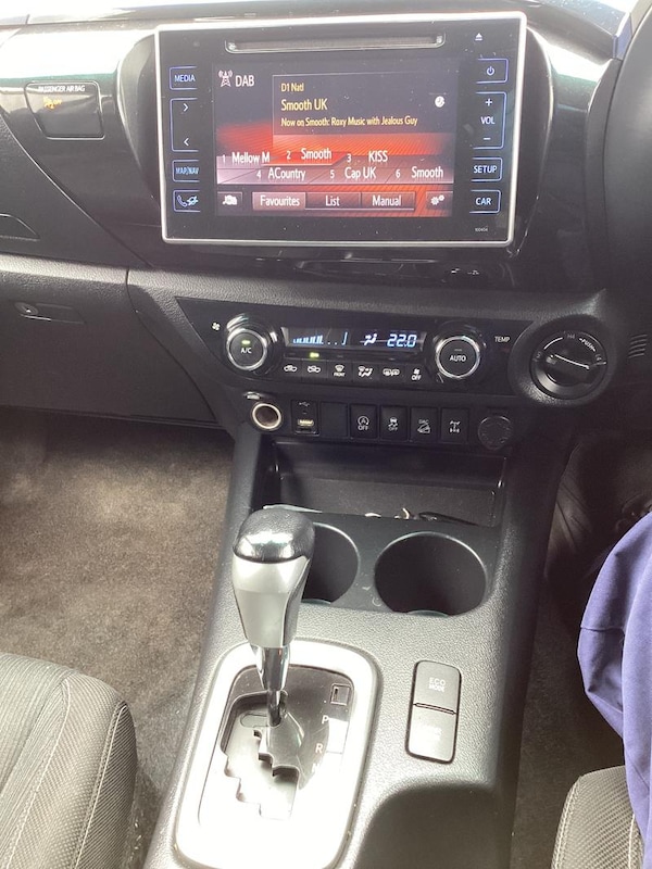 Used Toyota Hilux 2020 for sale - 74634744: Photo 25