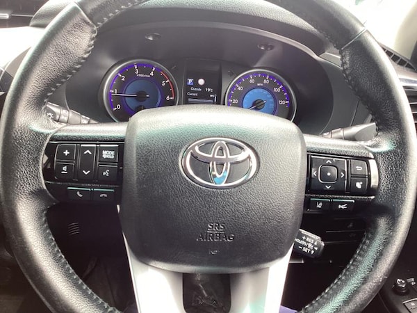 Used Toyota Hilux 2020 for sale - 74634744: Photo 26