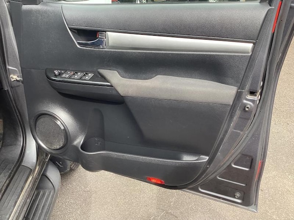 Used Toyota Hilux 2020 for sale - 74634744: Photo 28