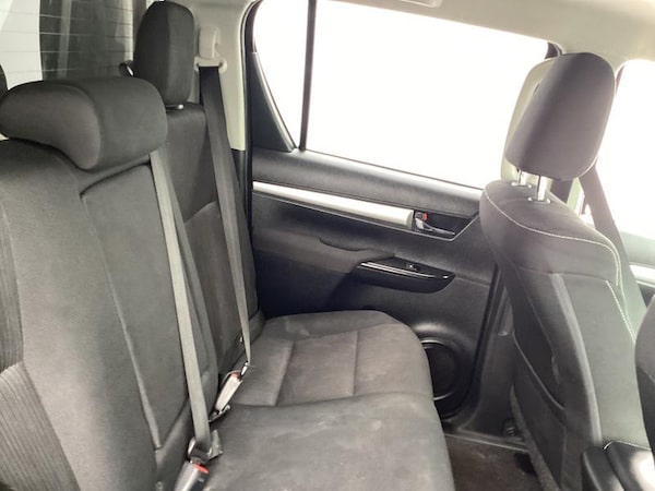 Used Toyota Hilux 2020 for sale - 74634744: Photo 35