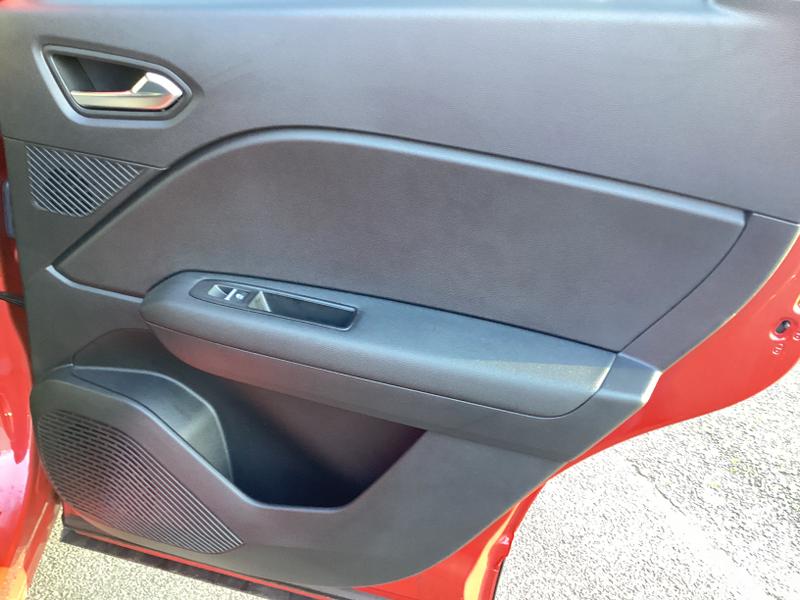 Used Renault Captur 2024 for sale - 77641349: Photo 30