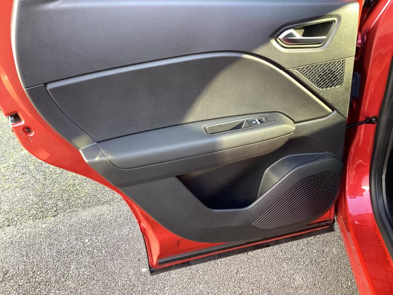 Used Renault Captur 2024 for sale - 77641349: Photo 32