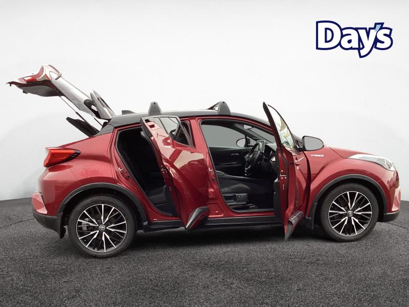 Used Toyota C-HR 2018 for sale - 76882384: Photo 12