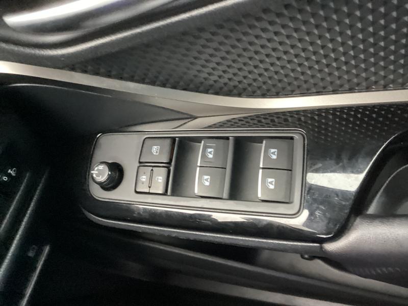 Used Toyota C-HR 2018 for sale - 76882384: Photo 28