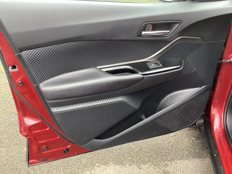 Used Toyota C-HR 2018 for sale - 76882384: Photo 31