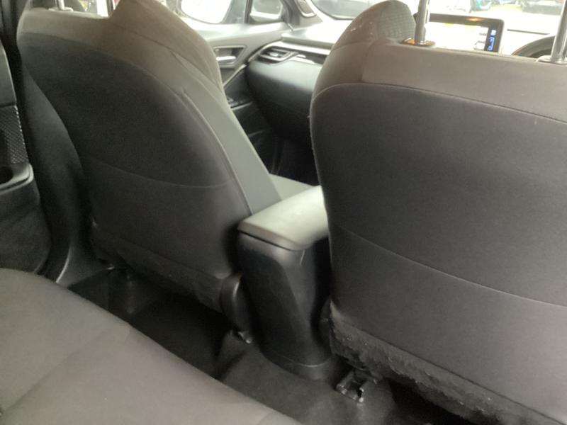 Used Toyota C-HR 2018 for sale - 76882384: Photo 38