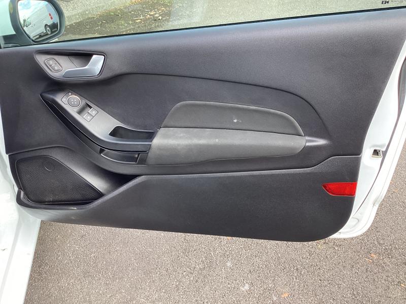 Used Ford Fiesta Van 2020 for sale - 76028121: Photo 29