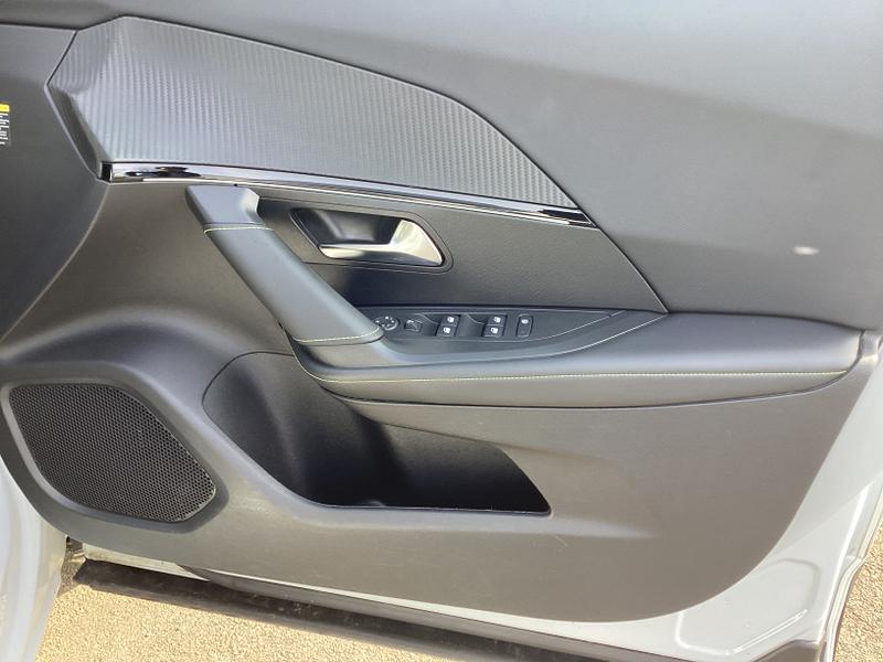 Used Peugeot 2008 2023 for sale - 78064101: Photo 29