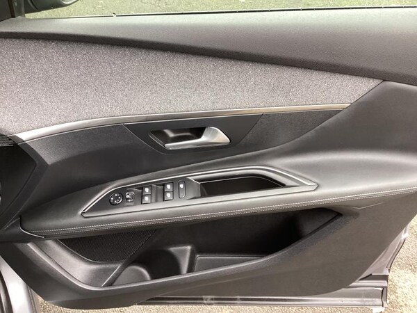 Used Peugeot 3008 2020 for sale - 72843025: Photo 25