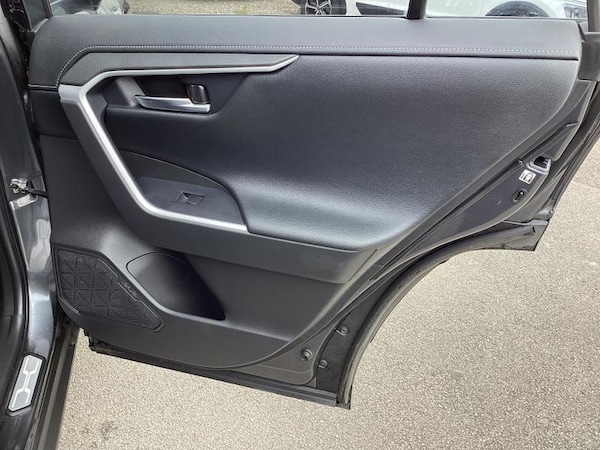 Used Toyota RAV4 2020 for sale - 75428446: Photo 31