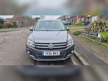 Used Volkswagen Tiguan 2011 for sale - 77544998: Photo