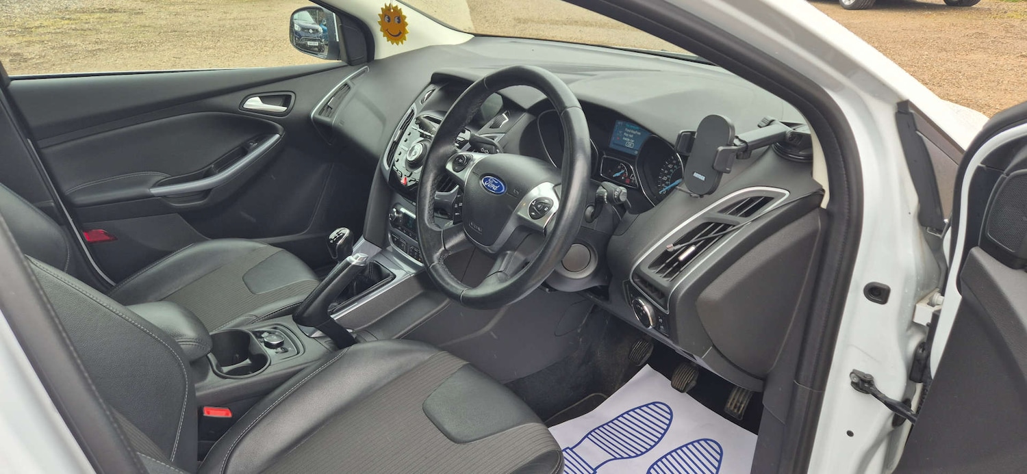 Used Ford Focus 2014 for sale - 78041775: Photo 11