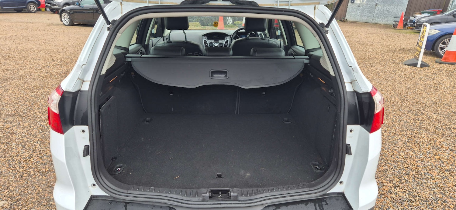 Used Ford Focus 2014 for sale - 78041775: Photo 13