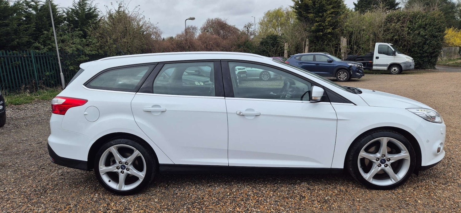 Used Ford Focus 2014 for sale - 78041775: Photo 3