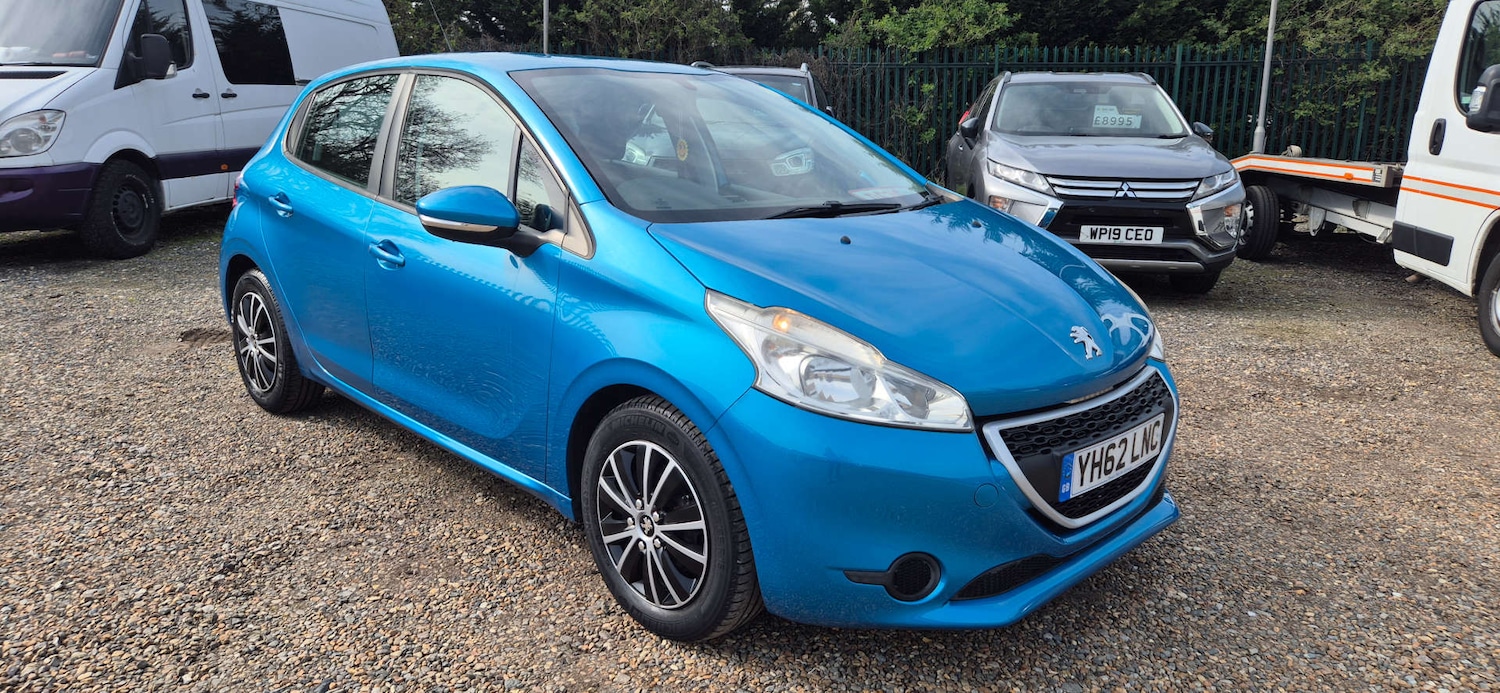 Used Peugeot 208 2012 for sale - 77988232: Photo 1